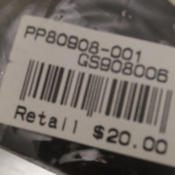 NWT BOUTIQUE QUALITY 2 PATRIOTIC FLAG BROOCHS/PINS - Picture 3 of 5